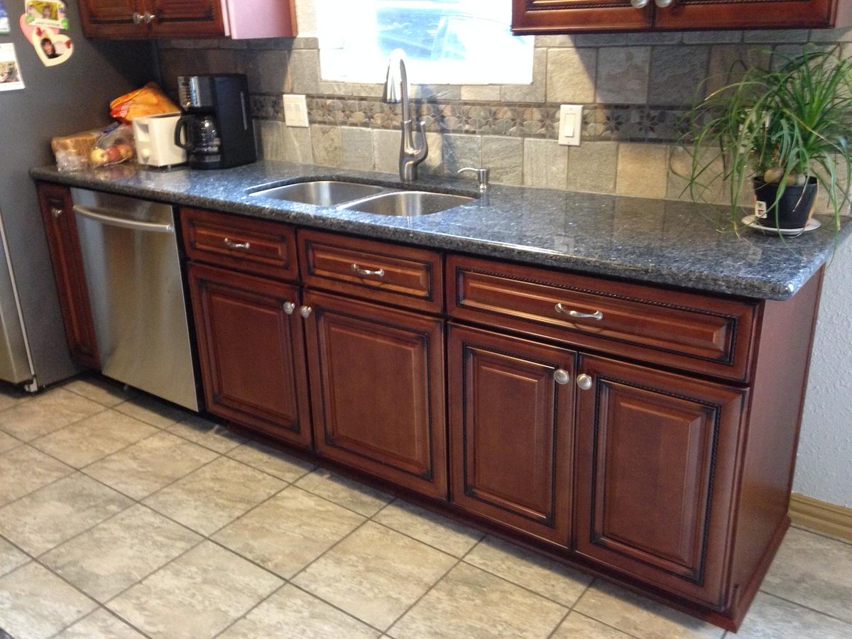 northoverhomes's tweet photo. Call Us For A Free Quote On Our Luxurious Custom Kitchen Cabinets. Call 281-942-4884 #NorthoverHomes https://t.co/KlEHca8RgX https://t.co/MB1YqJ6OD4