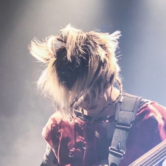 co_shu_nie's tweet photo. 🎊HAPPY SHUNSDAY!!!🎊

本日2/23は我らがしゅんすこと松本駿介@coshuns5 の誕生日(๑`ө´๑)🎂

公式FCサイト-communie-の特設ページではお祝い用アイコンフレームを配布中㊗️
https://t.co/y4dfmMIvs9

#しゅんすBD で皆様のお祝いメッセージをお待ちしております💗💗💗 https://t.co/71Eyxn7uJf