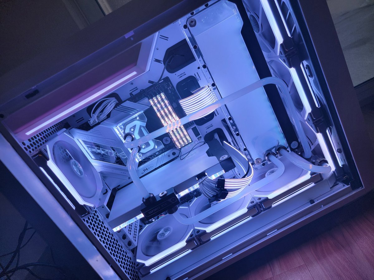 koreanpimp13's tweet photo. #ekratemybuild
4080 waterblock
lga 1700 waterblock
360 Quantum https://t.co/imtS08sw6T