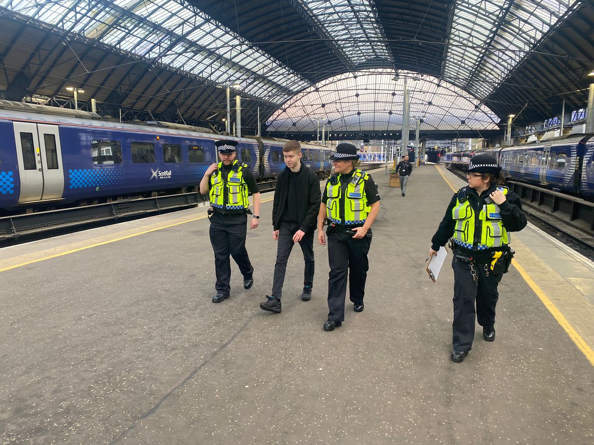 JBed90's tweet photo. HNC Police Studies students @SLCek took part in a live training exercise hosted by @BTP today. Such a great learning experience and opportunity to see what prospects lie ahead. Huge thankyou to @BTP for the invite. @KirstyBicket https://t.co/DtlsWnTYvY