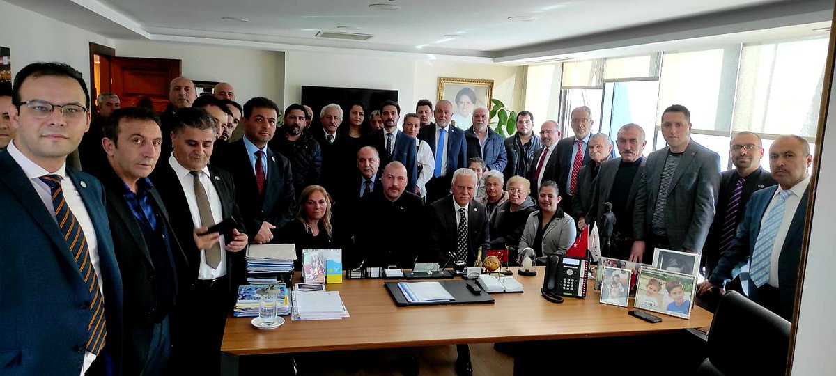 cuvalogluberkay's tweet photo. Değerli büyüğümüz, Bakanımız Sn. @korayaydintr vefat eden muhterem anneleri için dostlarımız ile beraber taziye ziyareti gerçekleştirdik. https://t.co/vJX23pxfTA