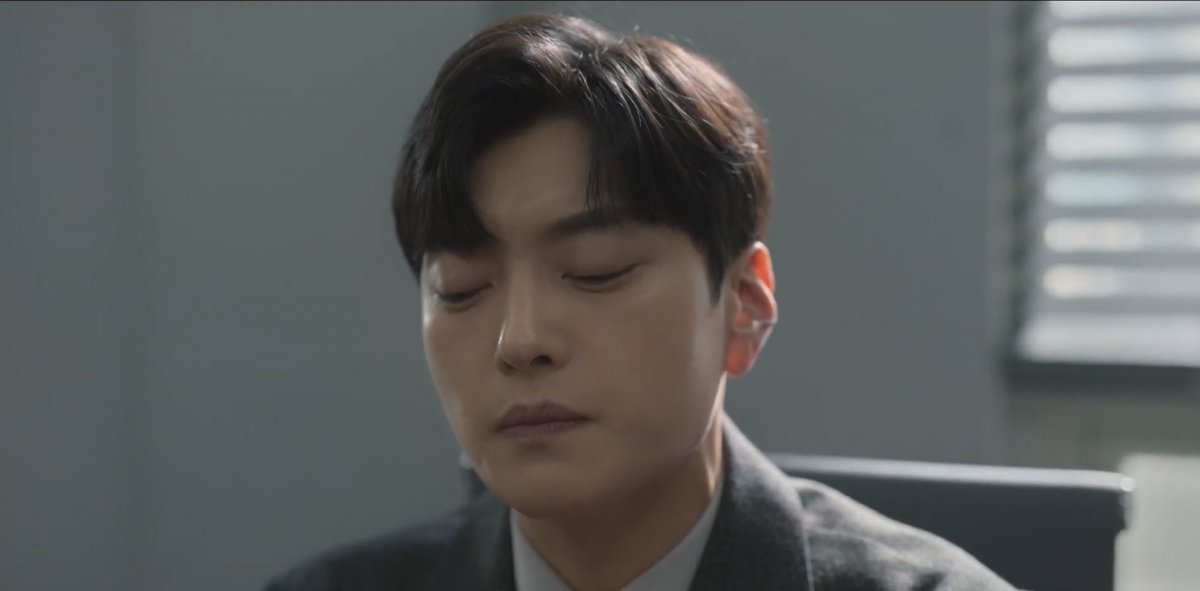 kenthusiastic10's tweet photo. Eun-Beom is currently the biggest man-child this year. There is so much to unpack. I know viewers might disagree and bring up his childhood and relationship with his mother, but how he has treated Ha-Ra has been appalling. #StrangerAgain #StrangersAgainEp11 #KangSoRa https://t.co/TcWqYkS1lk