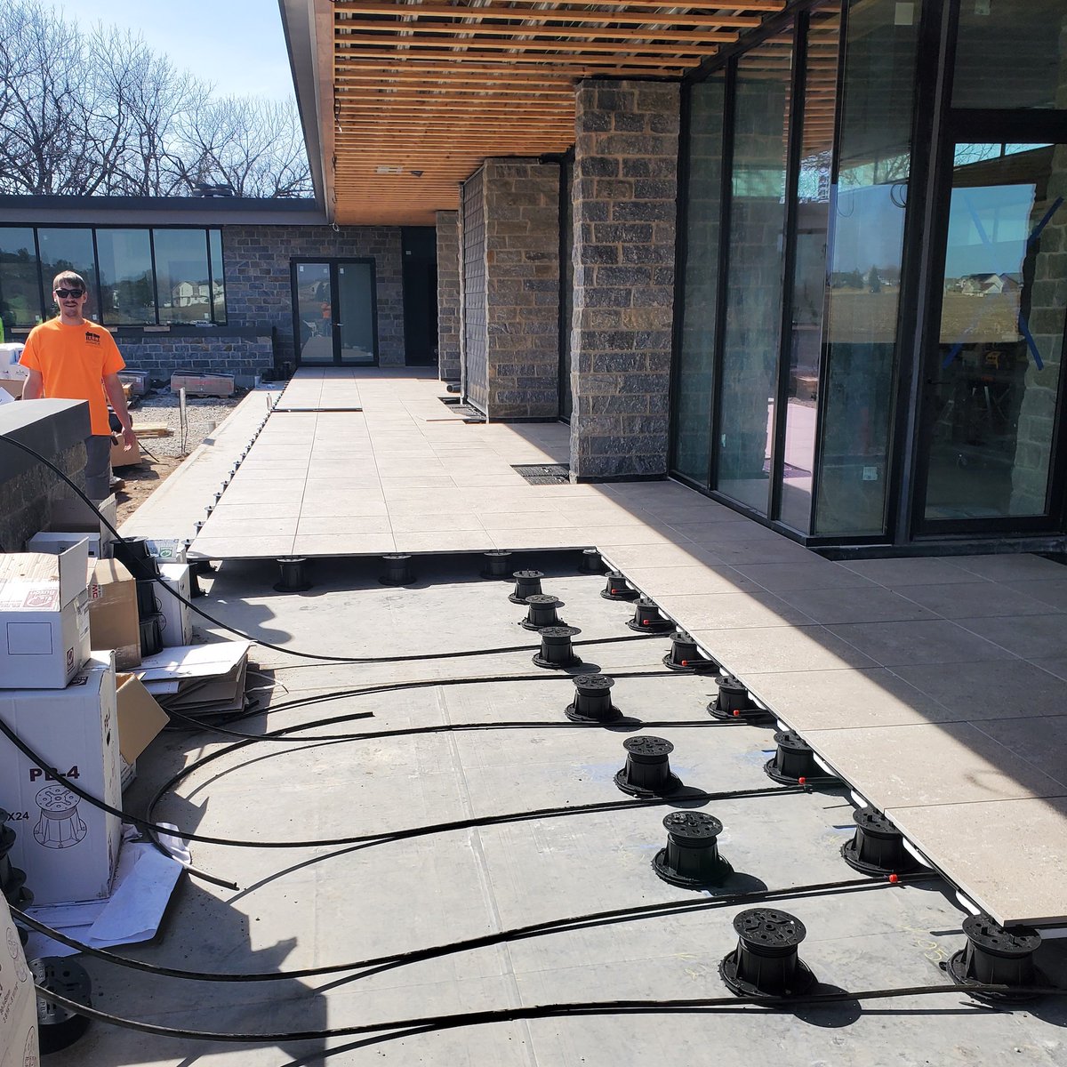 HDG_Materials's tweet photo. Snow Melt System Kicks Ice to the Curb. This residential project in Iowa uses a snow melt system to heat porcelain pavers & keep walking surfaces free of ice & snow. #snowmeltsystem
#radiantheating #buzonpedestals #outdoorliving #hdgbuildingmaterials
https://t.co/2B2UTBdSSQ https://t.co/hYU4ddDsf3