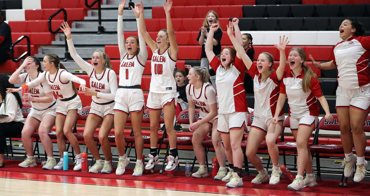 🏀GAME DAY🏀
🆚Howland
📍Streetsboro HS
⏰8:00pm
📺<a href="/YSNLive_com/">YSNLive.com</a>