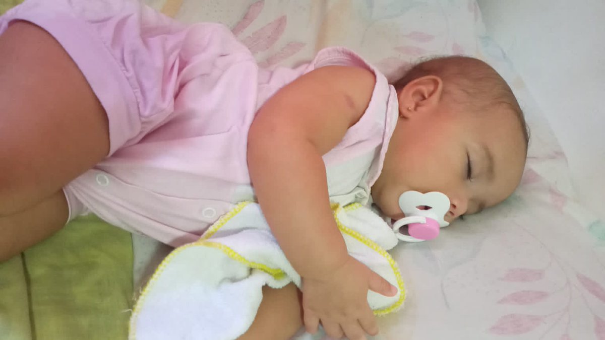 Filha vc e o presente mais lindo do mundo que  Deus pode me dar papai te ama mt e tô com MT sdd ❤️❤️🥰😭✍🏾🔐🔓💪🏻