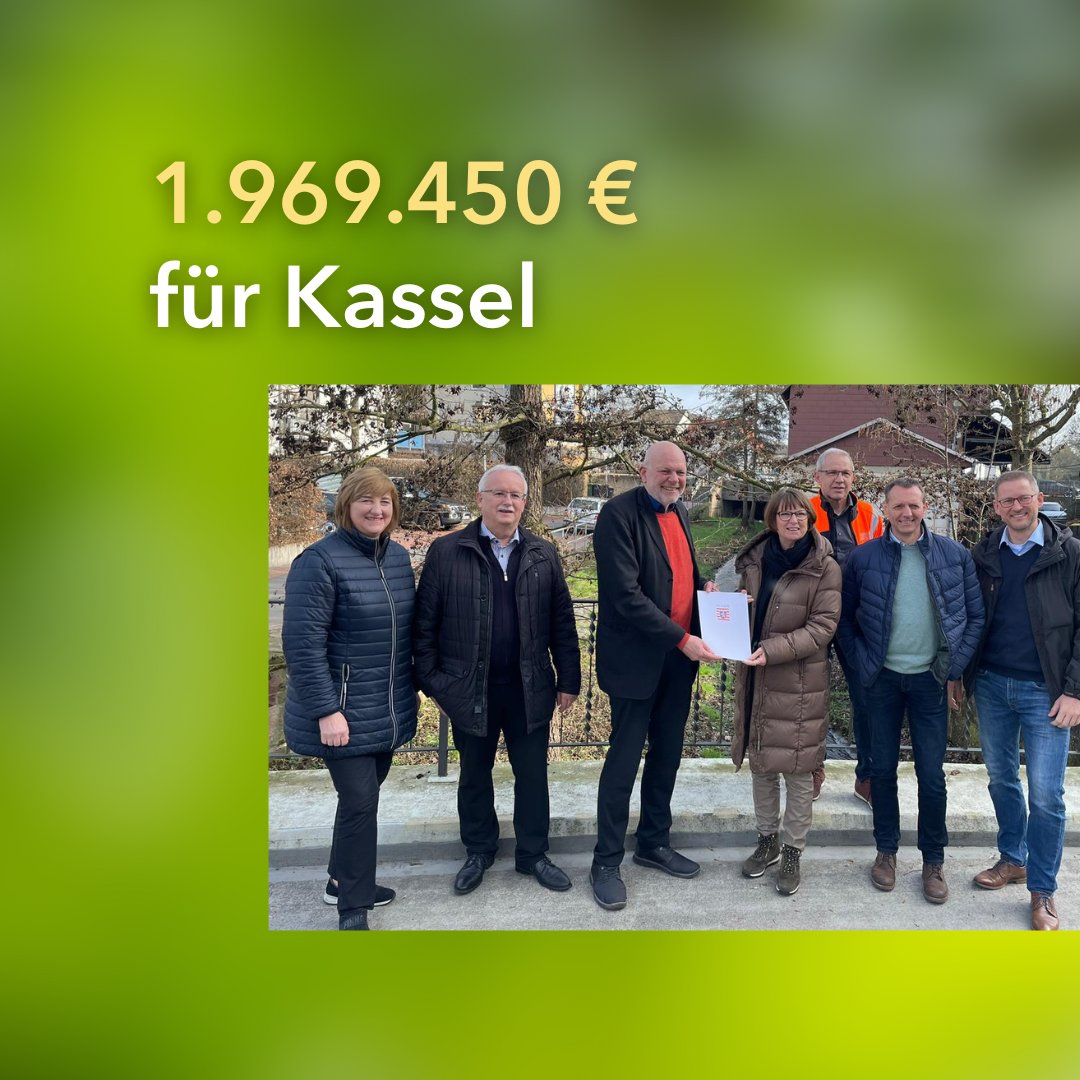 UmweltHessen's tweet photo. Wir sorgen dafür, dass #Hessen immer genügend sauberes #Wasser hat. Deshalb investieren wir in #Gewässerentwicklung & #Hochwasserschutz. @PriskaHinz hat hierfür heute drei Bescheide in #Kassel, #Wollrode & #Spangenberg über insgesamt rund 4,7 Mio. Euro übergeben.