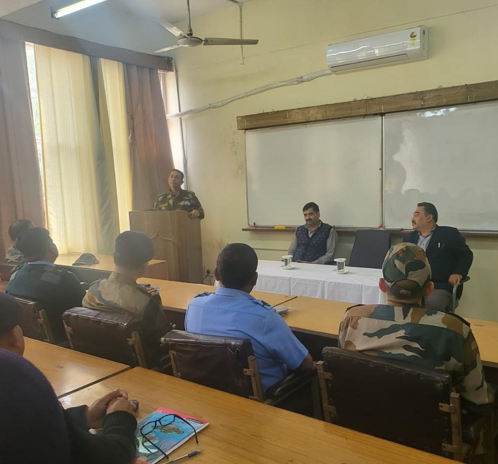 dgrIndia's tweet image. Valedictory function for students of #DGR sponsored course ‘Financial management &amp;amp; Accts using Tally’,at #RICM #Chandigarh was presided over by JD Trg,#DRZ west on 22Feb.Preparing soldiers for sound second innings.
@adgpi 
@IAF_MCC 
@IndiannavyMedia 
@SpokespersonMoD 
@secyesw