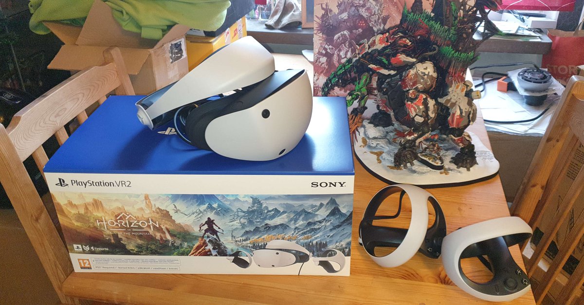varilion's tweet photo. Nu har mitt PSVR2 äntligen trillat in hos mig, ska bli spännande att testa på den och se hur mycket bättre den är än mitt gamla PSVR
#PSVR2 #PlayStation #HorizonCalloftheMountain https://t.co/J4slagmqRP