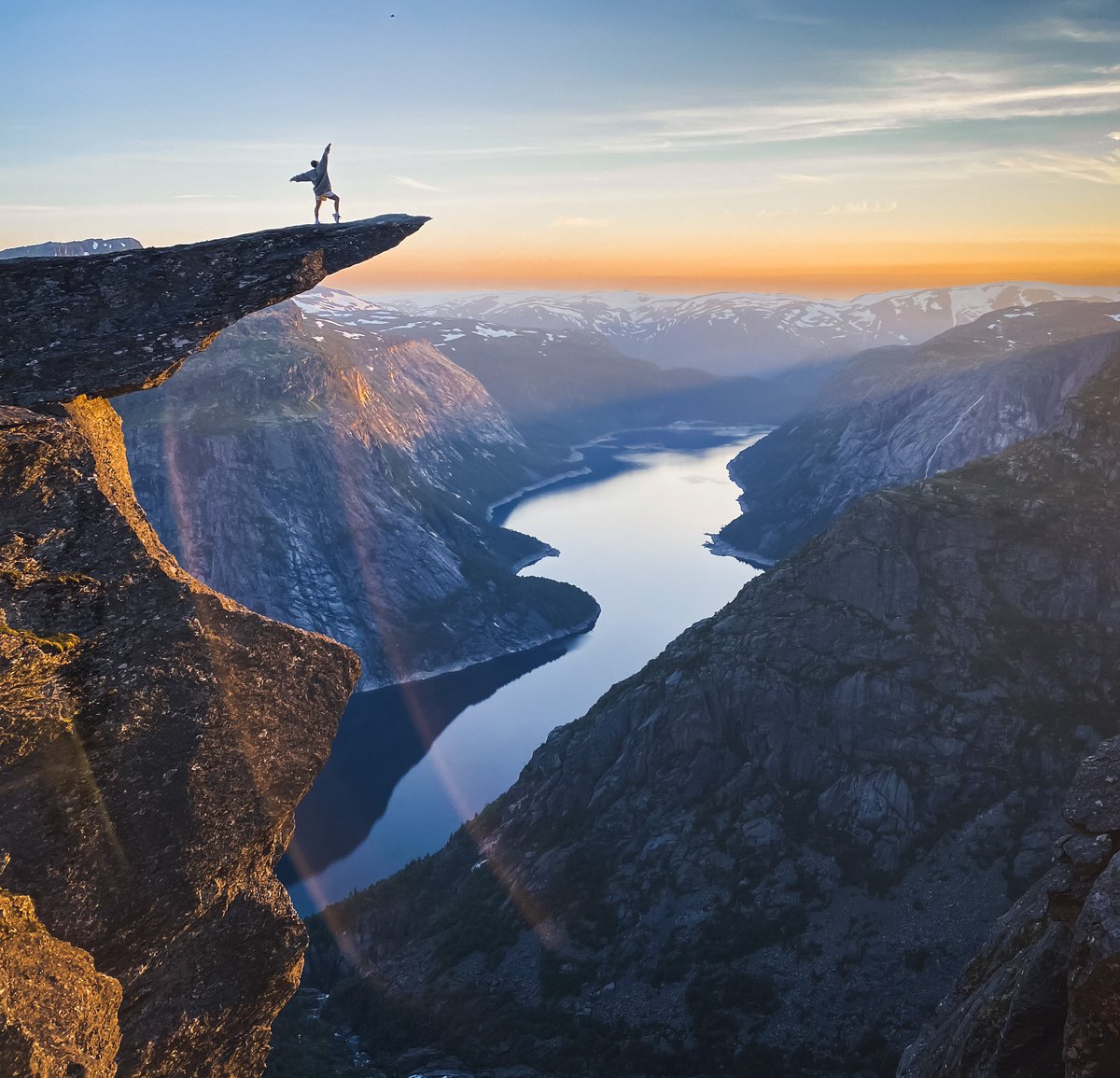 Dreaming of spending summer in Norway?

Read our latest newsletter below
bit.ly/WTWI_Norwaysum…

Photo by📸Trolltunga Active
