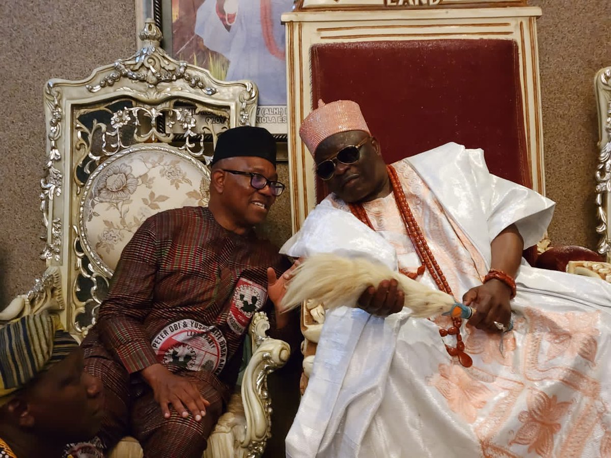 PeterObi's tweet image. Yesterday, I paid a courtesy call on the Olofa of Offa, His Royal Majesty, Oba Mufutau Muhammed Oloyede Gbadamosi, Okikiola Esuwoye II. It was a very convivial and pleasant visit. -PO