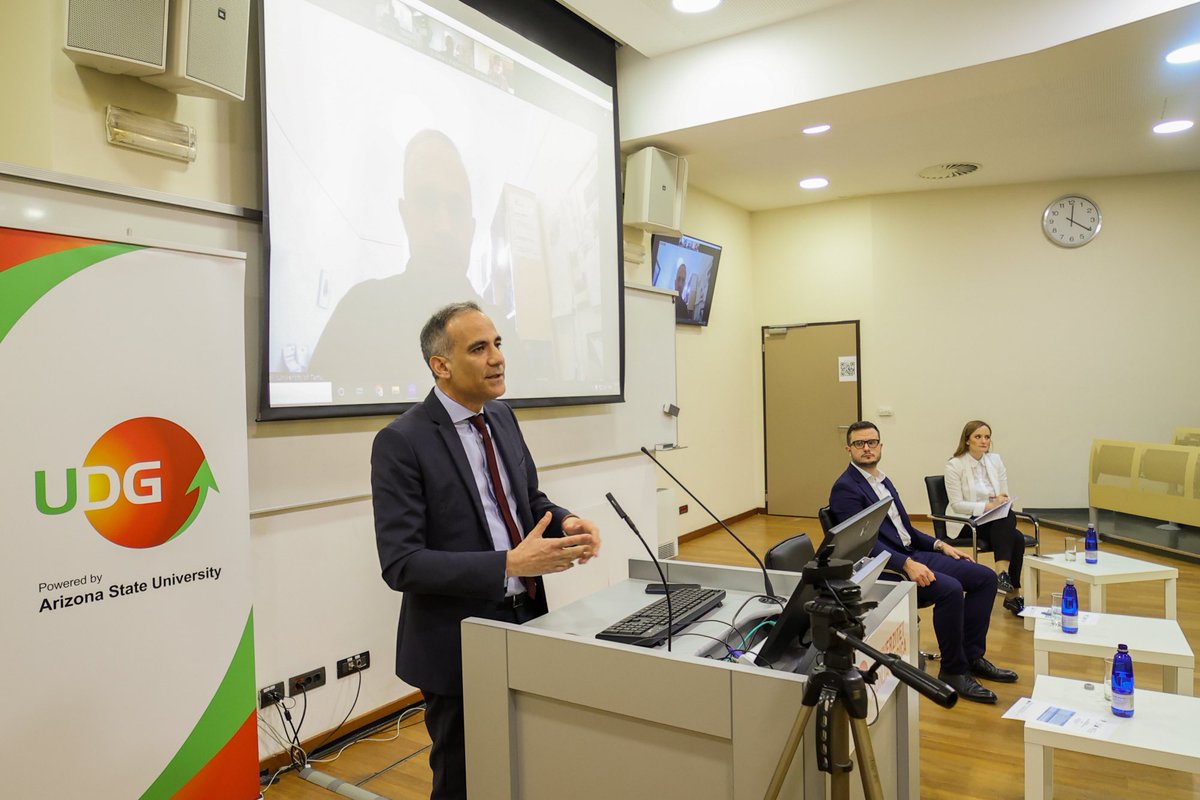 evropska_kuca's tweet photo. “🇲🇪 je i dalje u prednosti u procesu integracije u 🇪🇺, u odnosu na ostale države u regionu”, rekao je na današnjem panelu zamjenik šefice Delegacije EU u Crnoj Gori, Riccardo Serri.
#NearEU #WesternBalkans #EUzaCG https://t.co/XANrrffmzm