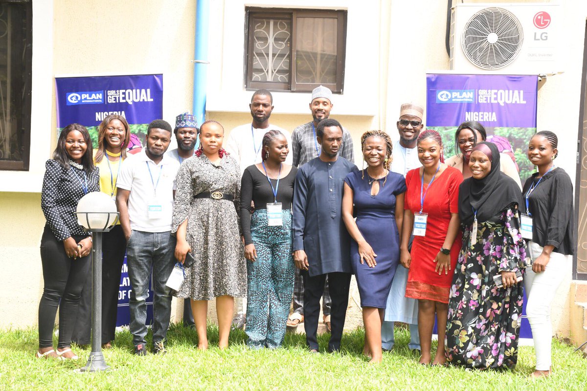 GirlsgetequalA's tweet photo. Today #GirlsGetEqualNigeria alongside @ActivistaNG delivered a press statement of demands regarding the 2023 general elections in favour of girls and young people in politics. The press statement is one of a series of the #SheVotesToo campaign of @Plan_Nigeria https://t.co/HRS6Mw8dJu