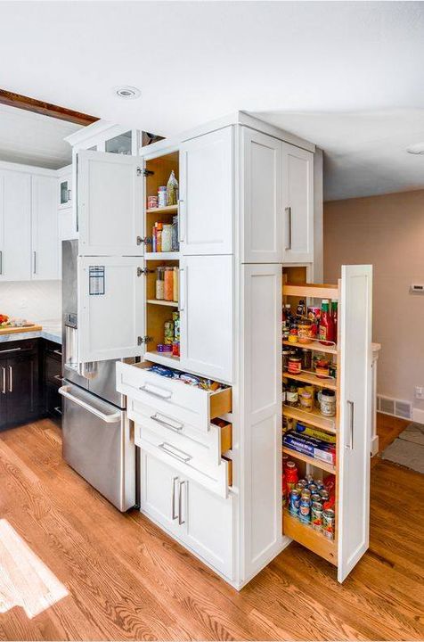 nathanmbrown's tweet photo. Now that's some great kitchen storage! https://t.co/Z2BJHHXS3F