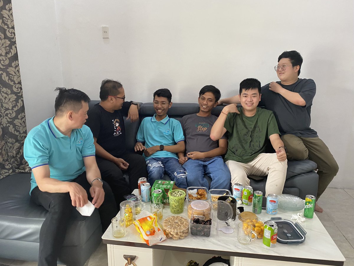 This great moment with friends

#ValentinewithTOKO