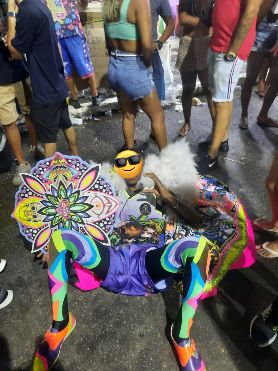 vulgo2p's tweet photo. Deixar essa aqui do meu bate bola escuro q eles falaram 😅🎨🥳 https://t.co/t4f6CGTTSl