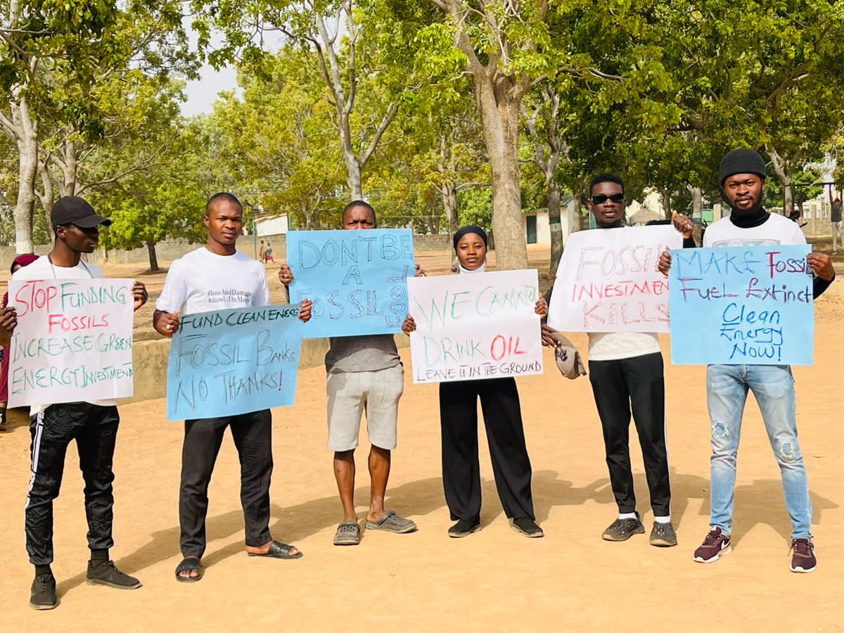 AbdulbasitSMik1's tweet photo. Fossil fuel investments are damaging to marginalized communities around the world. Banks must take responsibility for the impacts of their investments and work towards a just transition to a clean energy economy
#FossilBanksNoThanks #YesSolar #CleanEnergyCleanFuture #RiseUpMovem https://t.co/0rcx6qMBjt