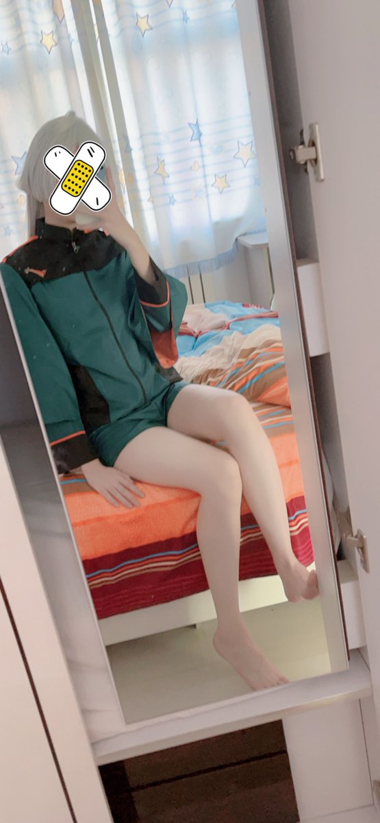 没有袜子穿只能光腿的米米你喜欢吗 #可爱的男孩子 #男の娘 #裸足 https://t.co/jHLTvun0UW