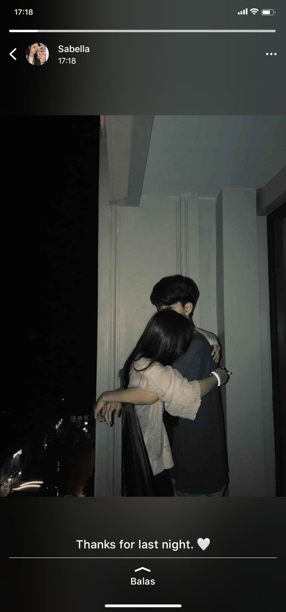 He is mine.

a mark feewtweet au. 
From Khagesta since 2021.