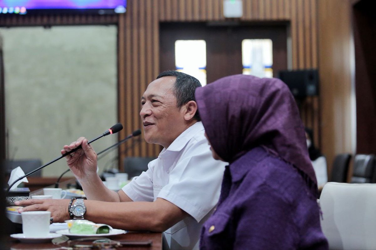 halo_bandung's tweet photo. Dan berharap kerjasama antar Pemkot Bandung dan BPJS Ketenagakerjaan bisa terus ditingkatkan untuk memberikan rasa aman dan nyaman bagi para pegawai.
@kangyanamulyana
@Disnakerbandung
@bkpsdm_bdg
@BPJSTKinfo
#BPJSKetenagakerjaan #JaminanKecelakaanKerja https://t.co/Ii97x0nLLh