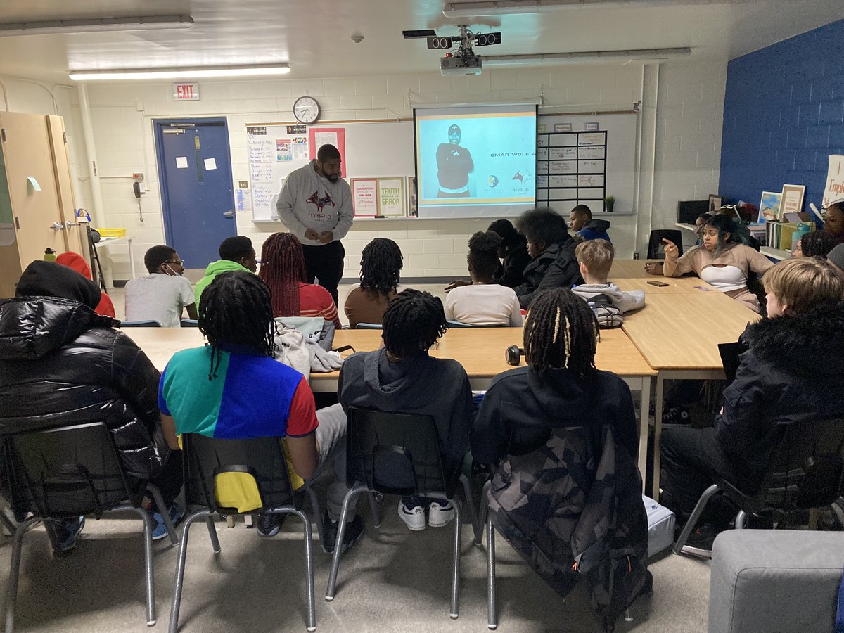 WestCreditSS's tweet image. Our Grade 8s don’t know it yet, but they are making their own lunch #homemadepizza #restaurantquality #freshcookies Careers in #SkilledTrades