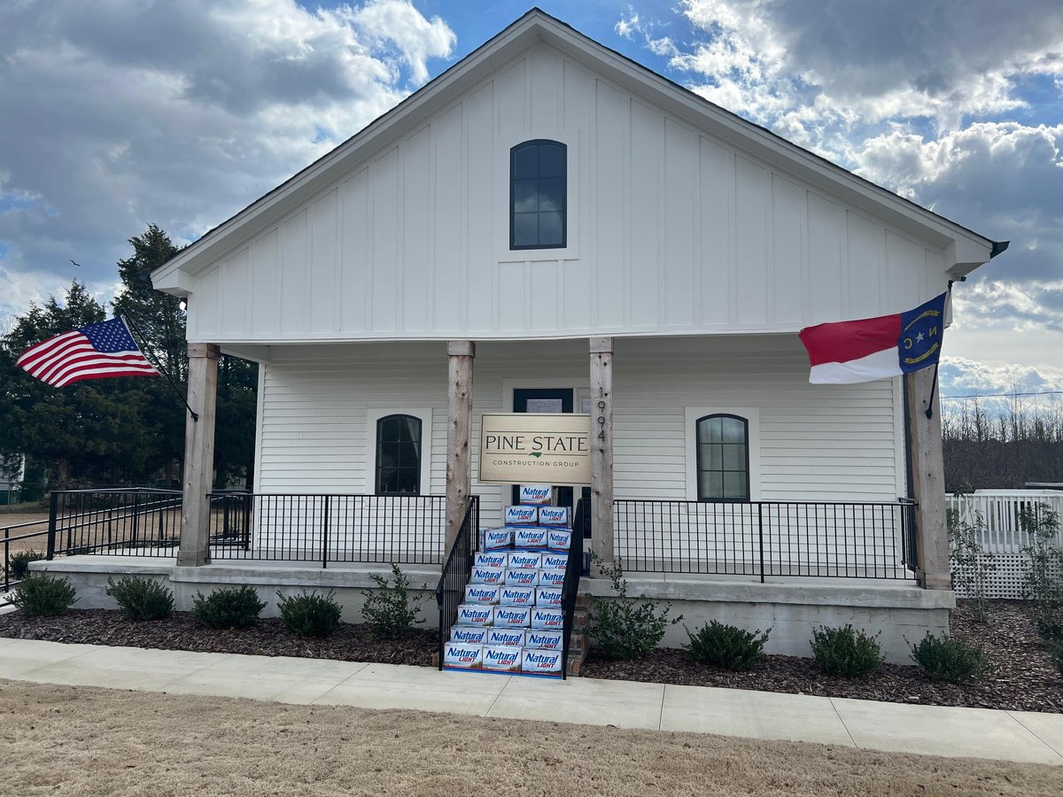 Adaptive tweet media