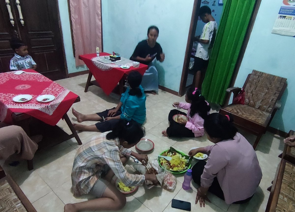 Syukuran baju pinky kak jinan 😆😆