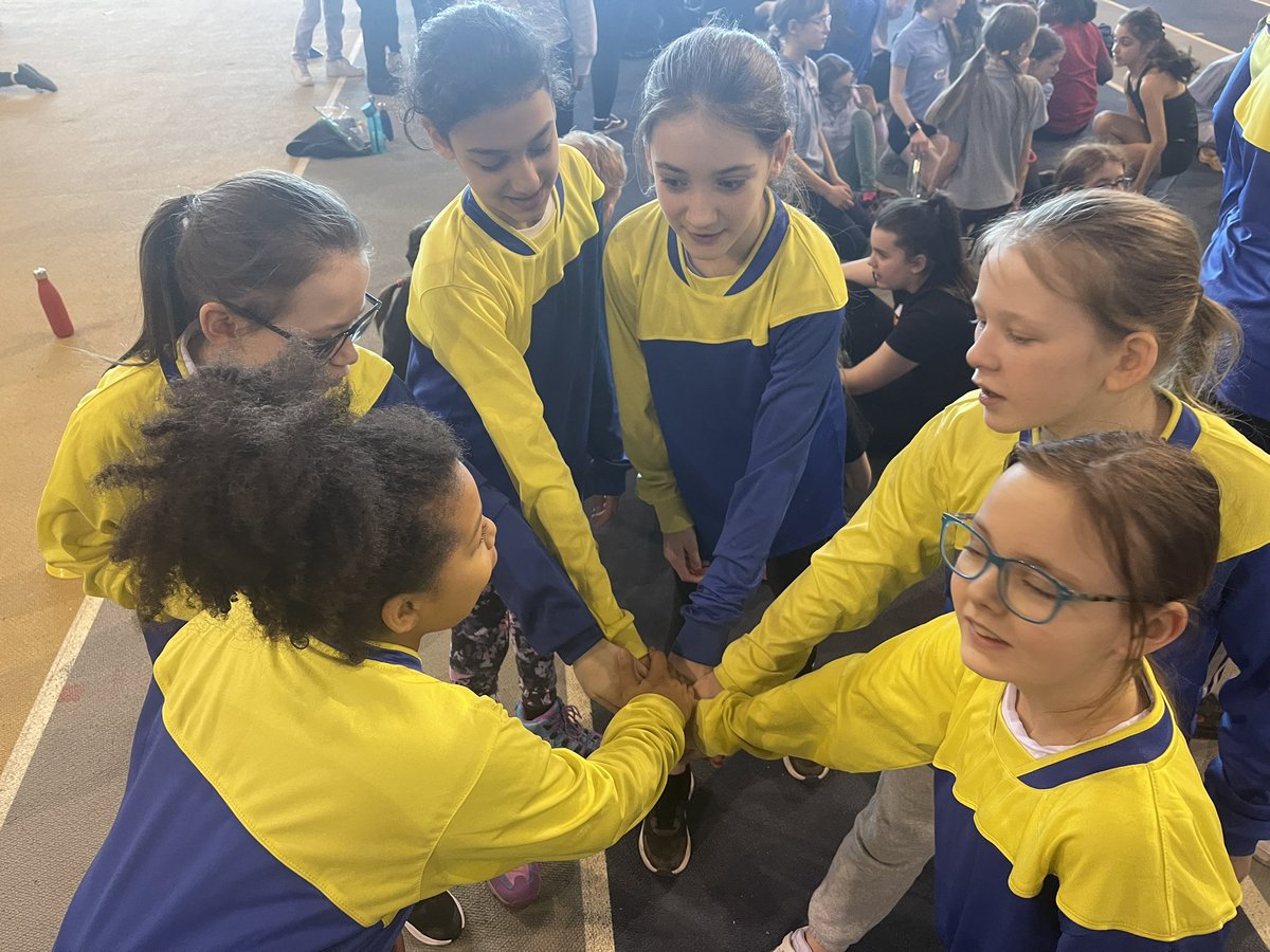 #teamlangfaulds! <a href="/LangfauldsPS/">Langfaulds Primary School & LCR</a> @activeschoolsFK <a href="/PEPASSGlasgow/">PEPASS Glasgow</a>