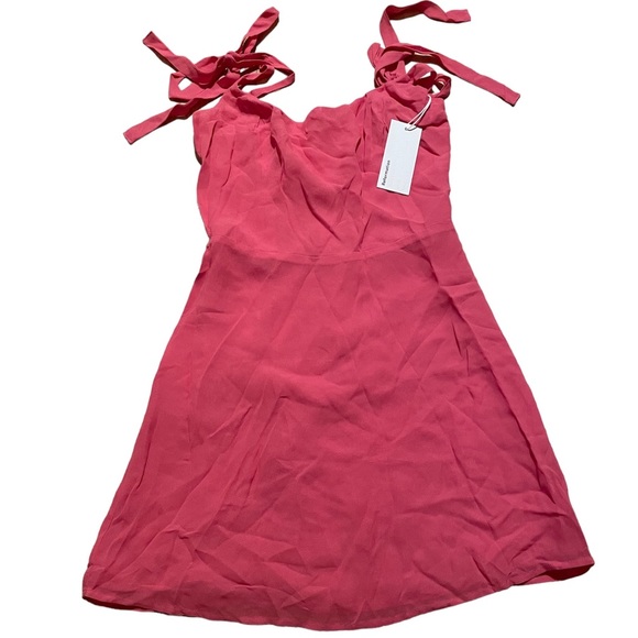 NWJUSTY's tweet photo. So good I had to share! Check out all the items I'm loving on @Poshmarkapp #poshmark #fashion #style #shopmycloset #victoriassecret #reformation #papaya: https://t.co/SvQV6SMjUb https://t.co/aYmToweWof