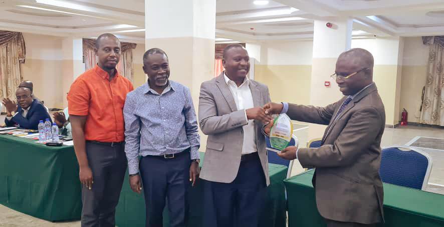 GHSupplyChain's tweet photo. Exciting news from #Ghana! The Eastern Regional Health Directorate of @_GHSofficial, organized a regional #SupplyChain conference &amp; Excellence Awards on the theme-"Impact of Sustainable Health Commodity Supply Chain on Quality Healthcare and Universal Health Coverage in Ghana". https://t.co/tYW6PtQ3F0