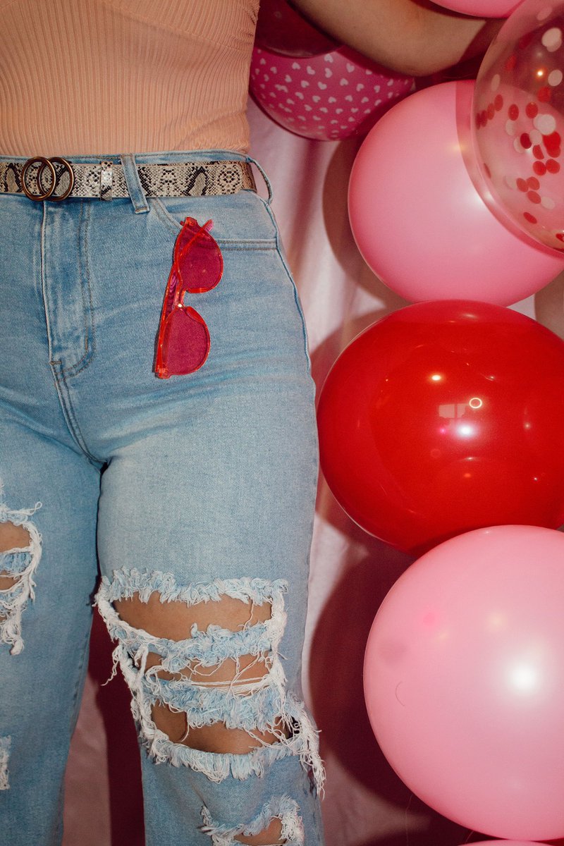 NovaLaneCo's tweet photo. On Wednesdays, we wear pink🎀

Outfit Details ✨ Our Carolina Bodysuit • Baby’s Blue Wide Leg Jeans • Snake Print Belt ✨

Shop this outfit now at https://t.co/h38AFQi5of!🛍️

#wednesday #ootd #texasboutique #shopsmall #westernfashion https://t.co/j3Ly1PhS82