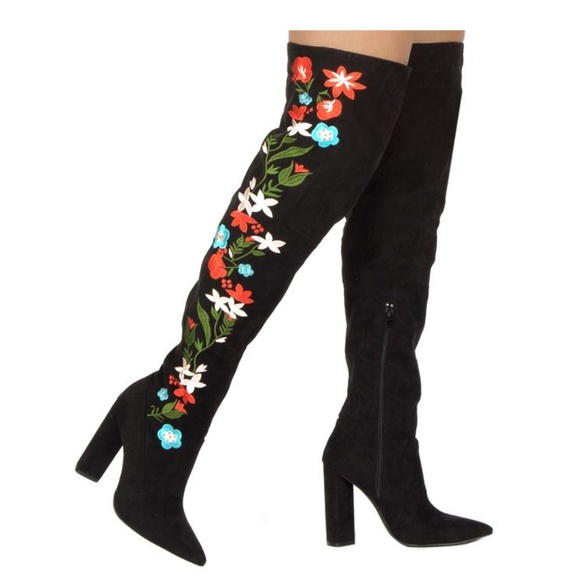 nikkitgf's tweet photo. So good I had to share! Check out all the items I'm loving on @Poshmarkapp from @shoecoach101 #poshmark #fashion #style #shopmycloset #gap: https://t.co/l0WScLRVOK https://t.co/j6UKTcBO6U