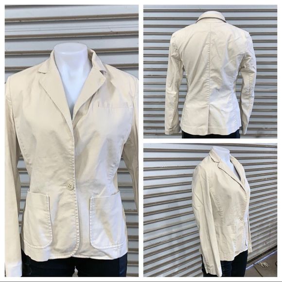 nikkitgf's tweet photo. So good I had to share! Check out all the items I'm loving on @Poshmarkapp from @shoecoach101 #poshmark #fashion #style #shopmycloset #gap: https://t.co/l0WScLRVOK https://t.co/j6UKTcBO6U