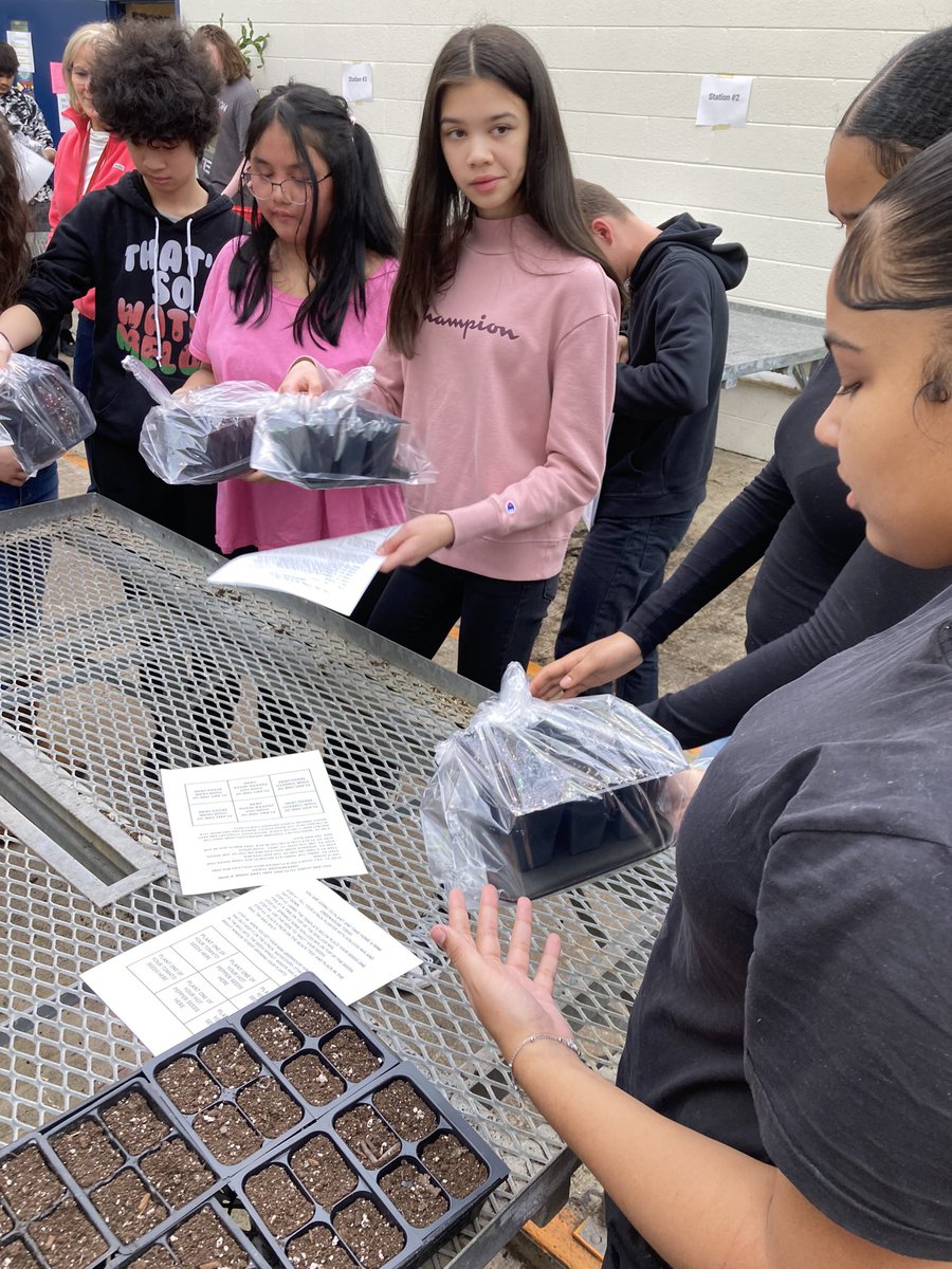 WestCreditSS's tweet image. Can you see the #STEAMlearning in these images? @MonteMcNaughton Careers in #SkilledTrades demand strong math and science skills. And of course, passion