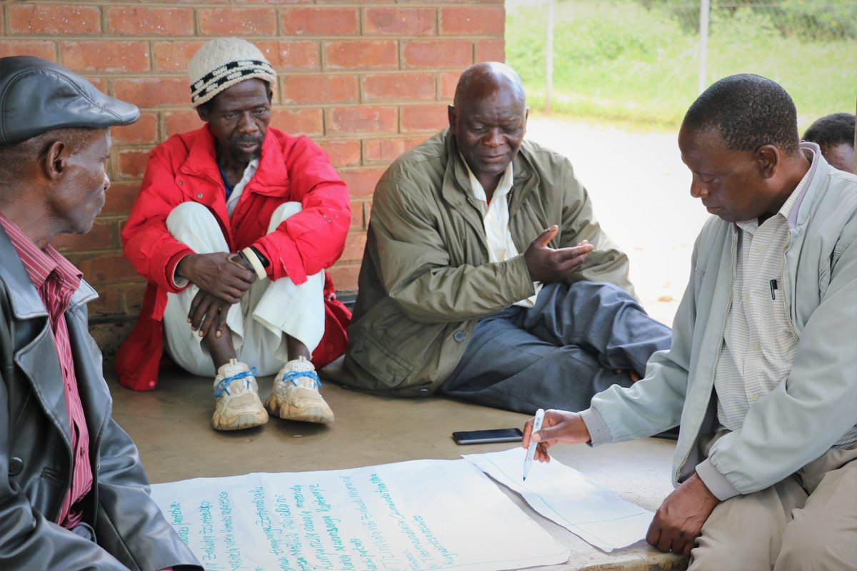 WHOMalawi's tweet photo. .@WHOMalawi is intensifying community involvement in #cholera outbreak response. @health_malawi with support from @WHO  is empowering communities to come up with their own local solutions to prevent and control #cholera. 

Working together, we will #EndCholera! 
#TithetseKolera https://t.co/kbET3LtKdS