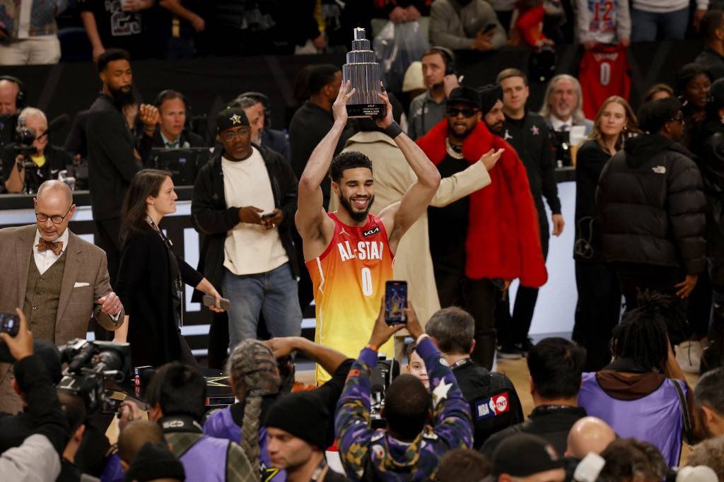 DrGuru_'s tweet photo. This year’s All-Star game, which did not feature Steph Curry due to injury, was the least watched edition EVER, via @paulsen_smw.

Ratings declined 29% from last year’s All-Star game in which Steph Curry won MVP, the steepest decline this century. https://t.co/pZXHrd4s1P