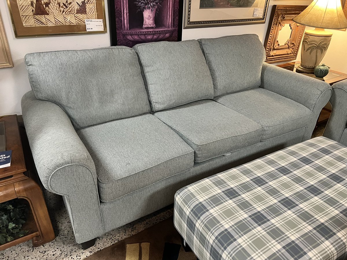 New sofa and love seat set with an ottoman! ➡️➡️ dfoutlet.com/search?q=light… #51stBudgetSpeech #BLACKPINK_WORLDTOUR #gtbank #ICCRankings #stockmarketcrash #consignment #furnitureconsignment #clearwaterflorida #resaleshopping #livingroomset