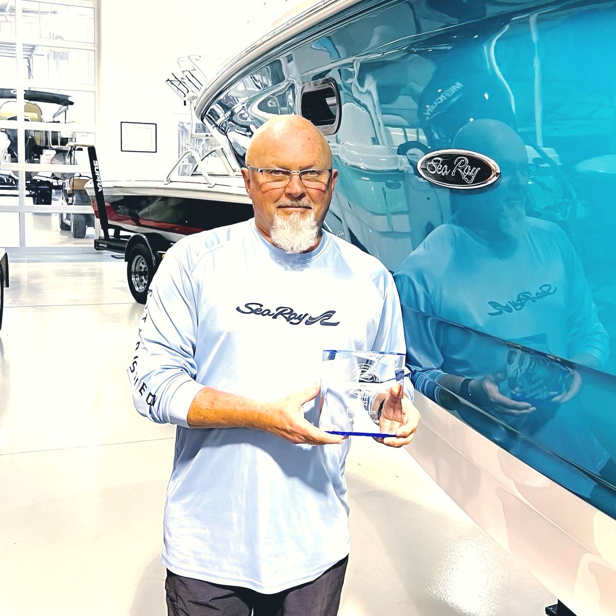 ErwinMarine's tweet photo. Bill Austin just received his 3rd "Top Of The Props" award in a row!
Top Of The Props is awarded to sales professionals who surpass the 150ft+ mark in Sea Ray boat sales. Congrats, Bill! 👏
#searay #SeaRayBoats #boatsales #TopOfTheProps #deliveringfunonthewater https://t.co/hf0I82vlCI