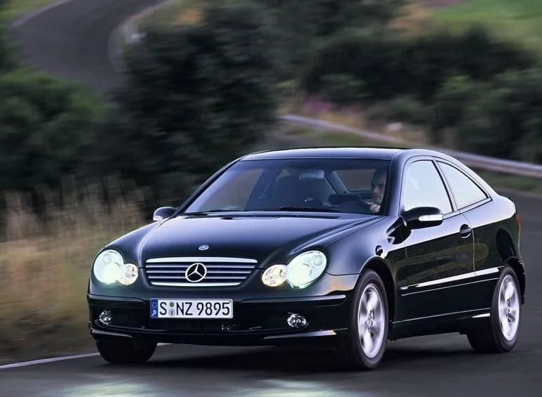 mercedesmodern's tweet photo. Mercedes-Benz C320 SportCoupe Indianapolis Edition (SC203)
#modernclassic #mercedes #mercedesbenz #C320 #C230 #w203 #sc203 #c203 https://t.co/AovuRA9Vc9