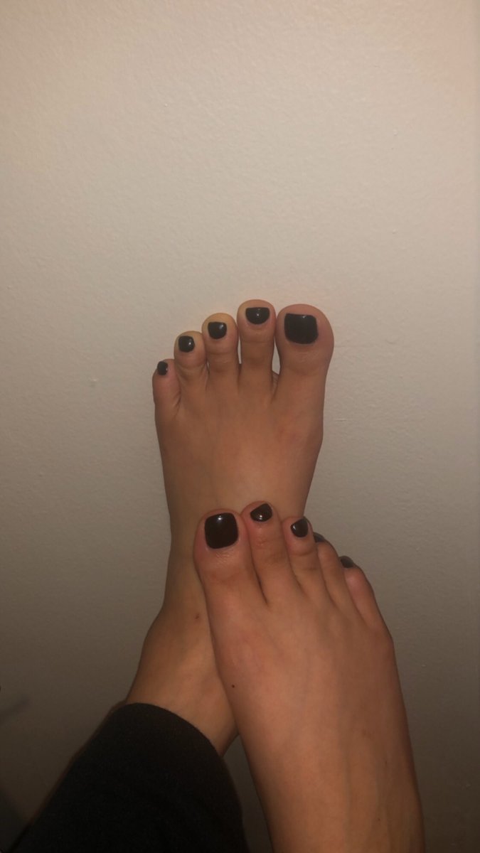 MysticEnergy0's tweet photo. For the feet lovers 🦶🏼♥️ #feetfethish #feetfinder  #subscibe https://t.co/K1wzW9Of9u