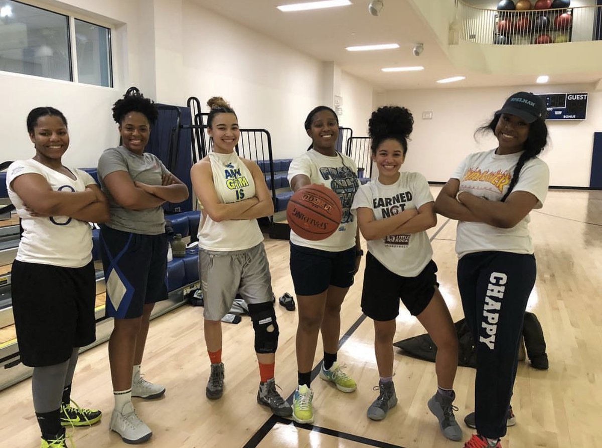 SpelmanPres's tweet photo. Heart disease is the leading cause of death of Black women in the U.S. Be sure to stay active, eat healthy &amp; practice self-care. @SpelmanWellness is hosting campus events to promote healthy habits for our campus. How are you prioritizing your heart health? #HeartHealthMonth https://t.co/rVtx0aD6OV