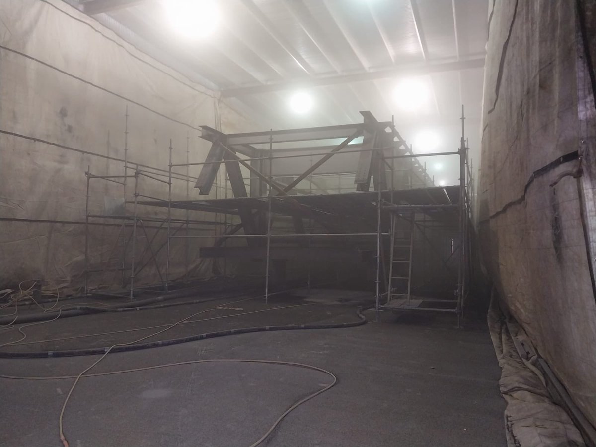 MarineMetalCo's tweet photo. Seguimos #metalpan #linea3metrodepanama #gritblasting #mmc https://t.co/t5wq8CFB5H