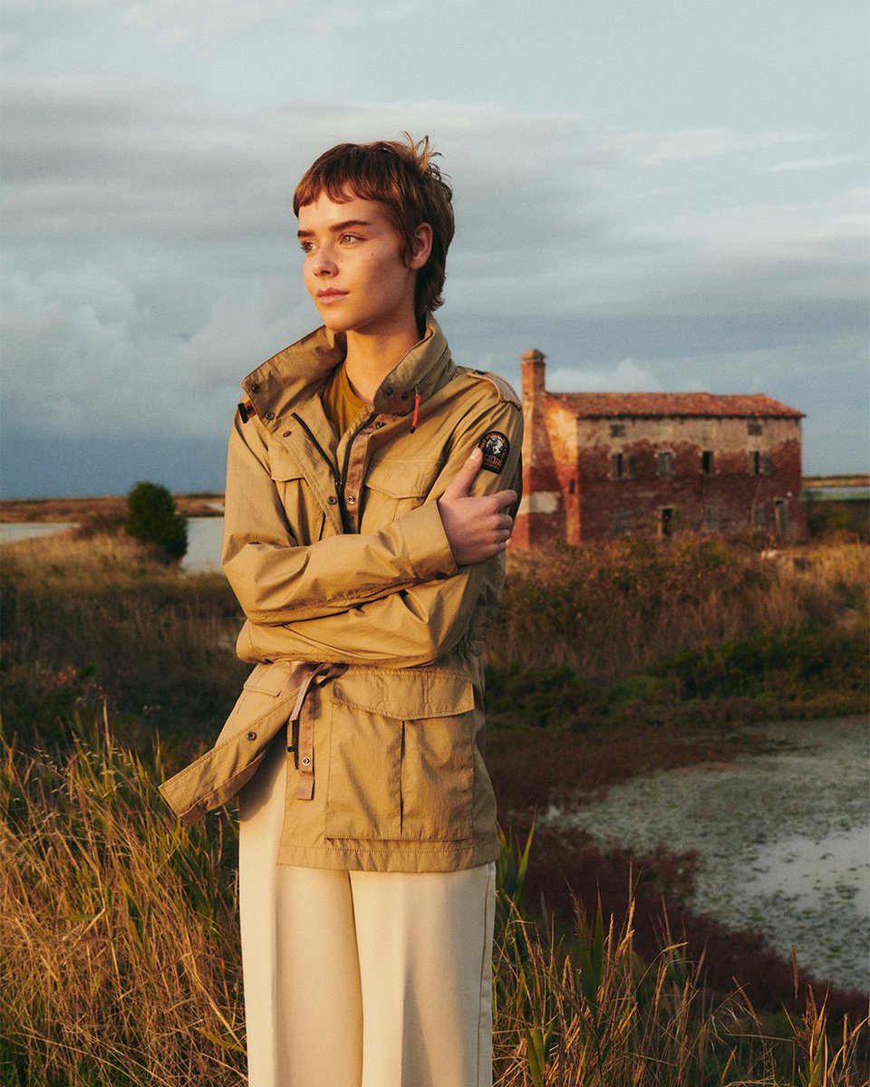Parajumpers_PJS's tweet photo. Meet Dulcie, a new take on a beloved classic. Made from
a stone-washed, three-layer fabric with a water-repellent treatment to keep you dry – without ever sacrificing style.

Dulcie, Windbreaker series

#SeaChange #ForYourJourney https://t.co/n8yu6YinfU
