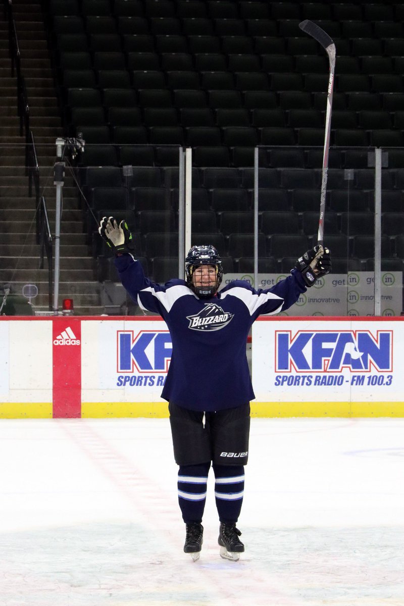 silkeygirls's tweet photo. Played at the  X  yesterday and took a pick with my favorite board background @KFAN1003 @DanBarreiroKFAN   @CommonManKFAN. @KFANRosen #checkedoffmybucketlist https://t.co/FdlSaNFGkM