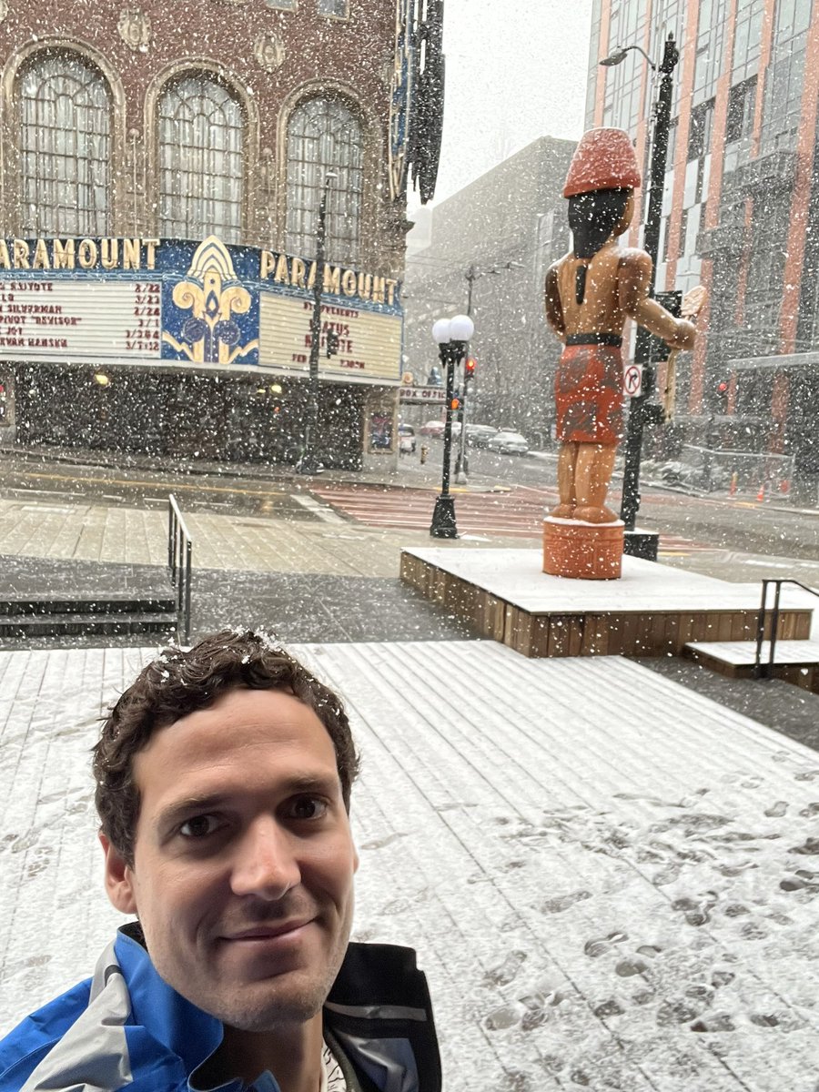 Was exited to present at #CROI2023 on our SARS-CoV-2 variants proteomics/bioinformatics work. And, it’s snowing in Seattle!