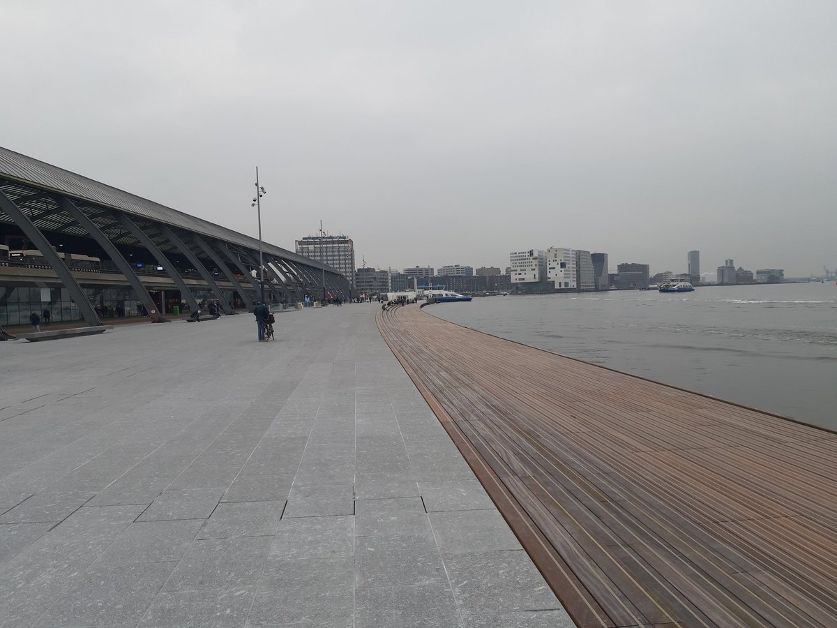 mcouzy's tweet photo. En Amsterdam is weer iets groter.... https://t.co/qhKIno1nsh