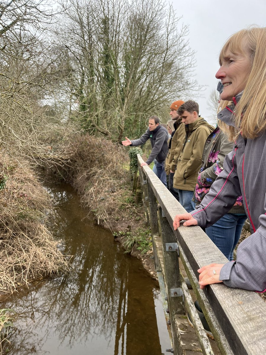 (1/3) Great to see the delivery of excellent training in collaboration between <a href="/NaturalEngland/">Natural England</a> <a href="/EnvAgency/">Environment Agency</a>  <a href="/rcampbellpalmer/">rcampbellpalmer</a> on licensing management for #beavers. All that is needed to understand the implications of European Protected Species legal protection.