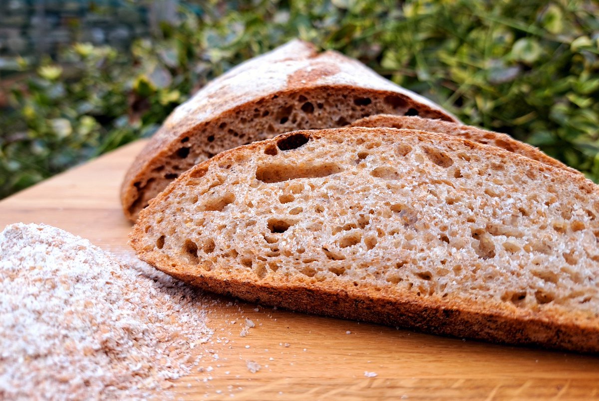 Ivycottagebaker's tweet photo. #realbread #realbreadweek #stoneground #wholemeal #sourdough #healthybread #gutnutrition #crakehallwatermill #flour #shareyourloaves #bread https://t.co/a8fG1Fc4wV