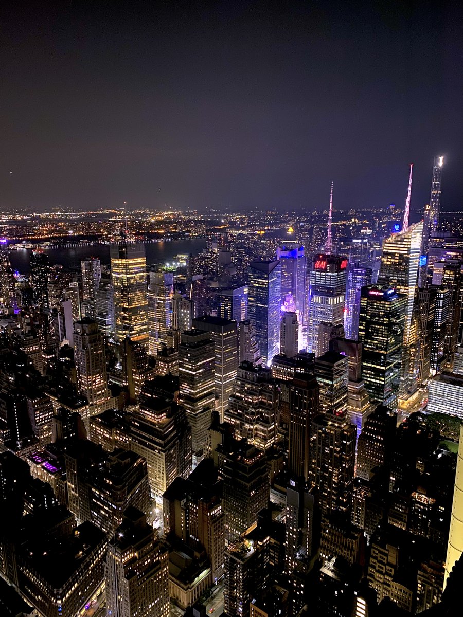 EmpireStateBldg's tweet photo. Good night, New York https://t.co/DV5GIuMvy4