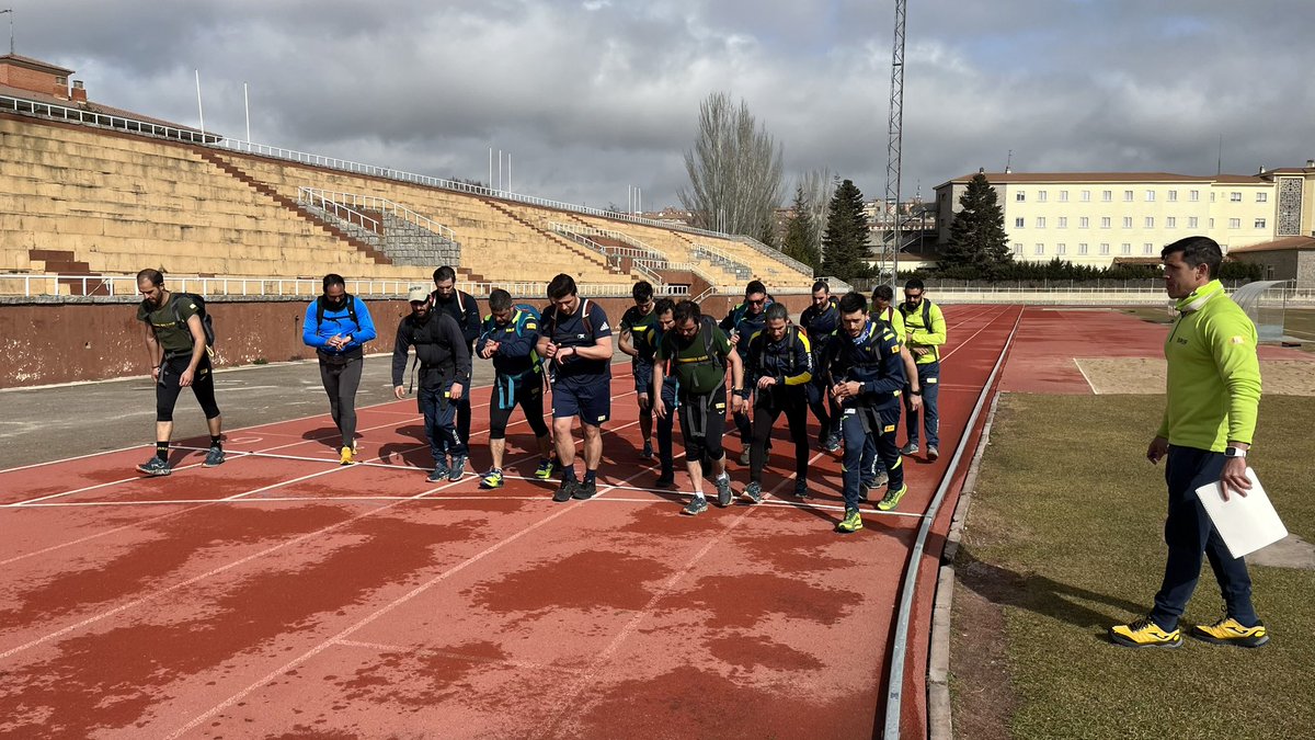 brifpuertopico's tweet photo. Hoy hemos realizado el pack test, prueba que consiste en andar 4,8 km en menos de 45 minutos. Recordamos que es excluyente, si no la pasas no trabajas.
Pruebas SI,
Excluyentes NO https://t.co/l17skLT72z