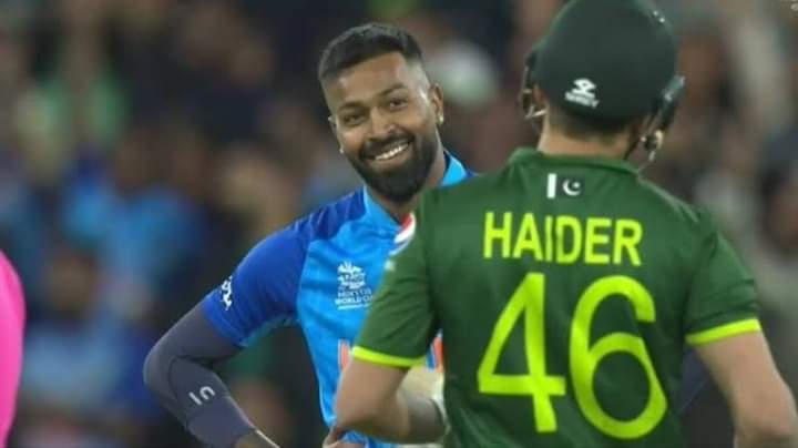 Shyaan42's tweet photo. Dheeray dheeray samjh arha hai k Pandya ne ye kyun Kya tha
#MSvsKK #PSL8 https://t.co/3nKhCG8gIT